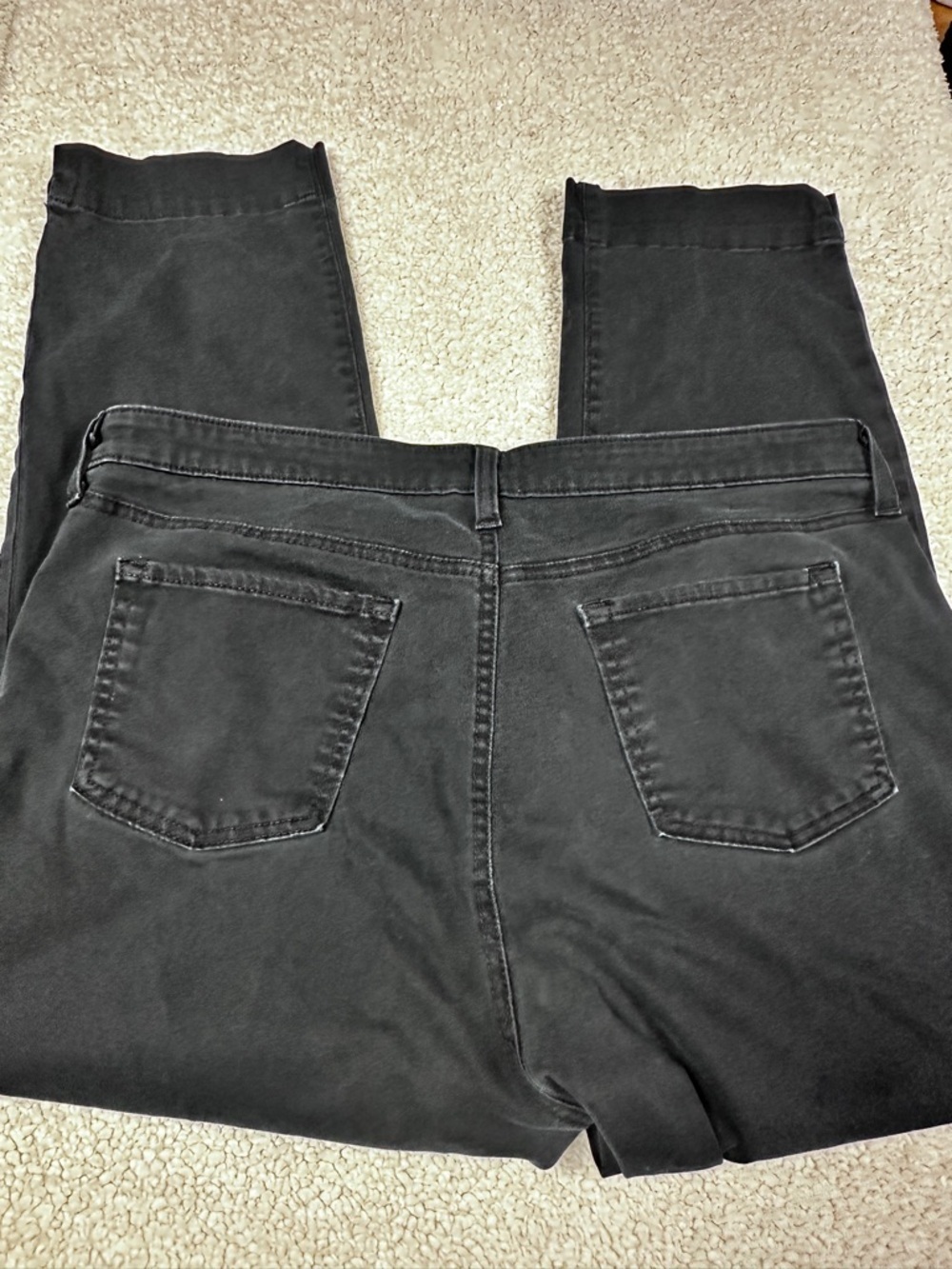 Gap black nice weight stretchy capris, mom core, Summer size 16R - Picture 4 of 6
